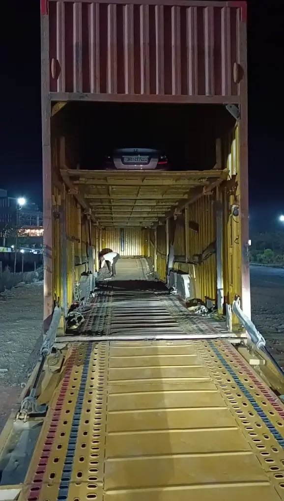 Car shifting container